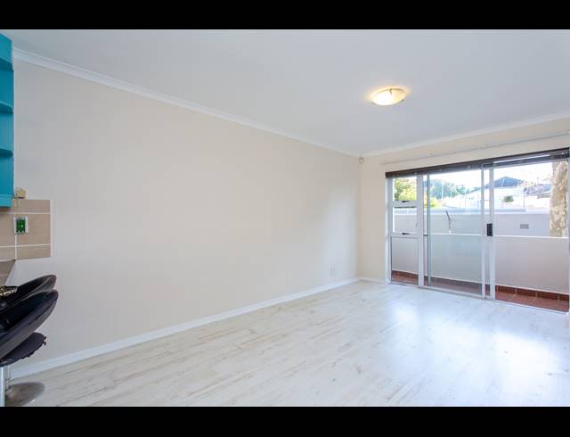 2 BEDROOM APARTMENT RENTED IN WYNBERG UPPER